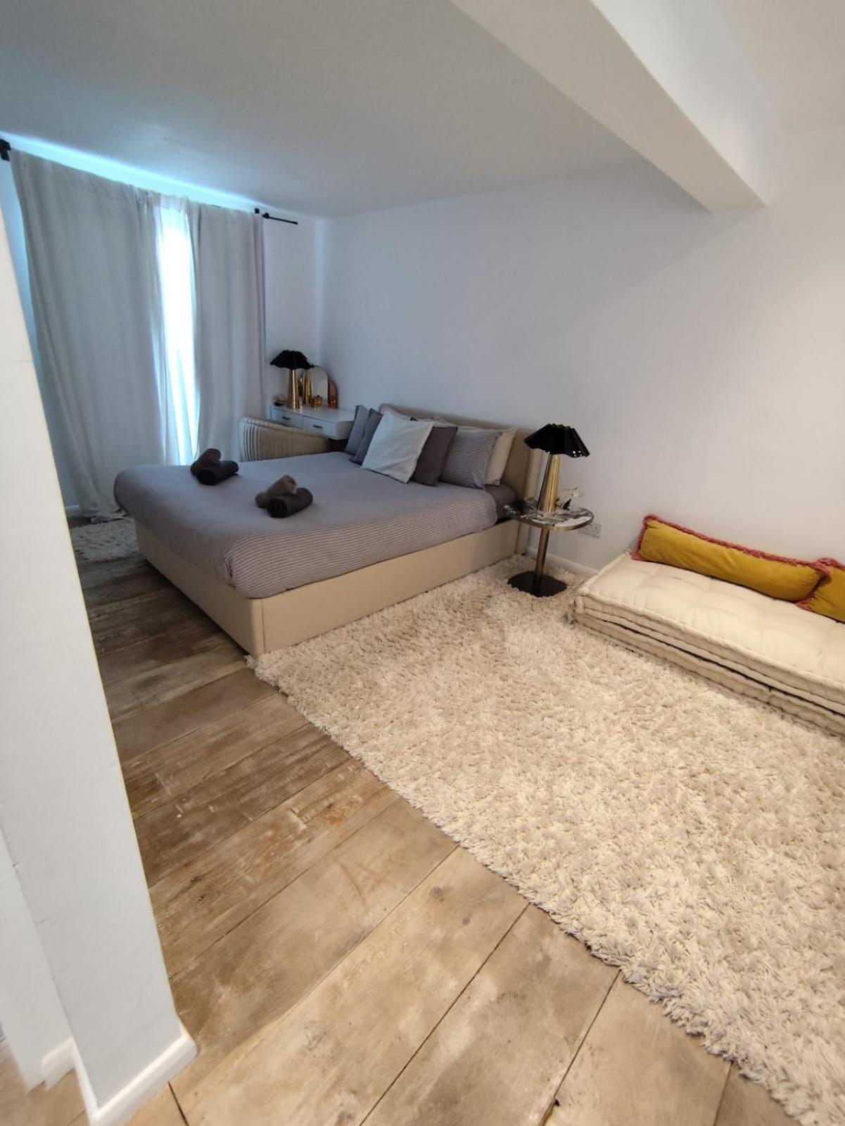 Loft By Let It B Travel * Londres